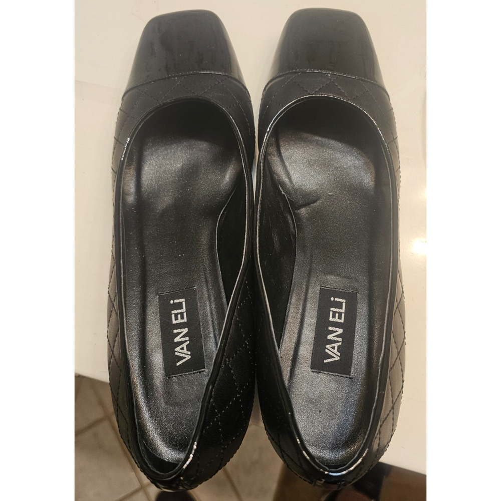 VanEli Size 11 Pumps Quilted and patent leather EUC 1 3/4 in heel